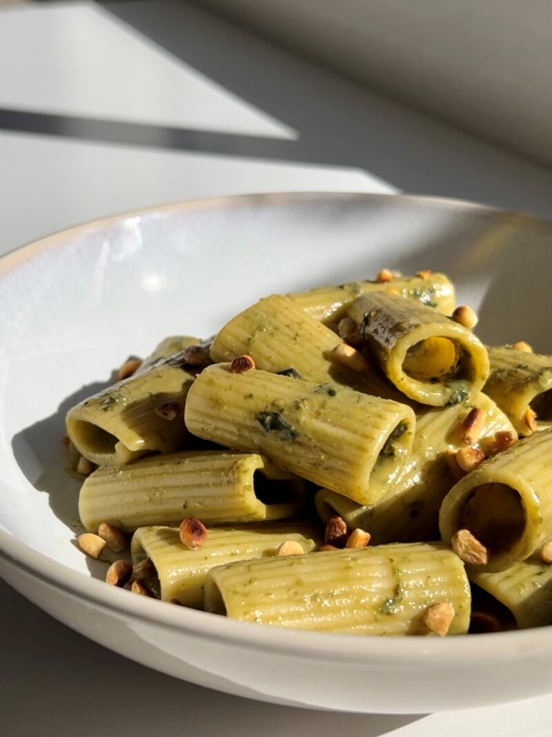 Roasted Garlic Pesto Rigatoni Butt Erhand